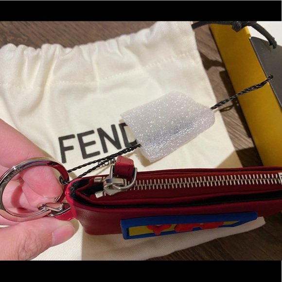 Fendi Keyring (red YES) - Picture 3 of 6